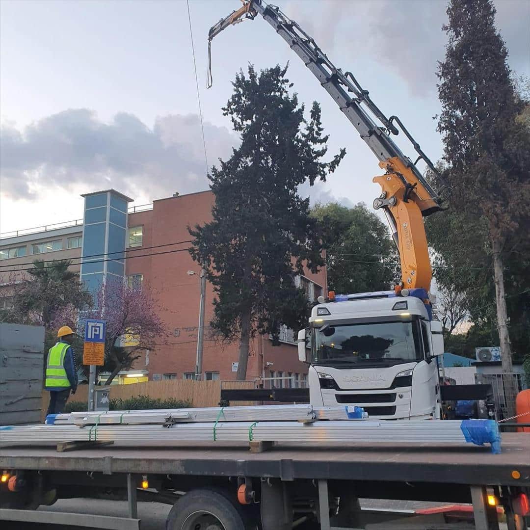 מערכות סולאריות על גגות מבני ציבור